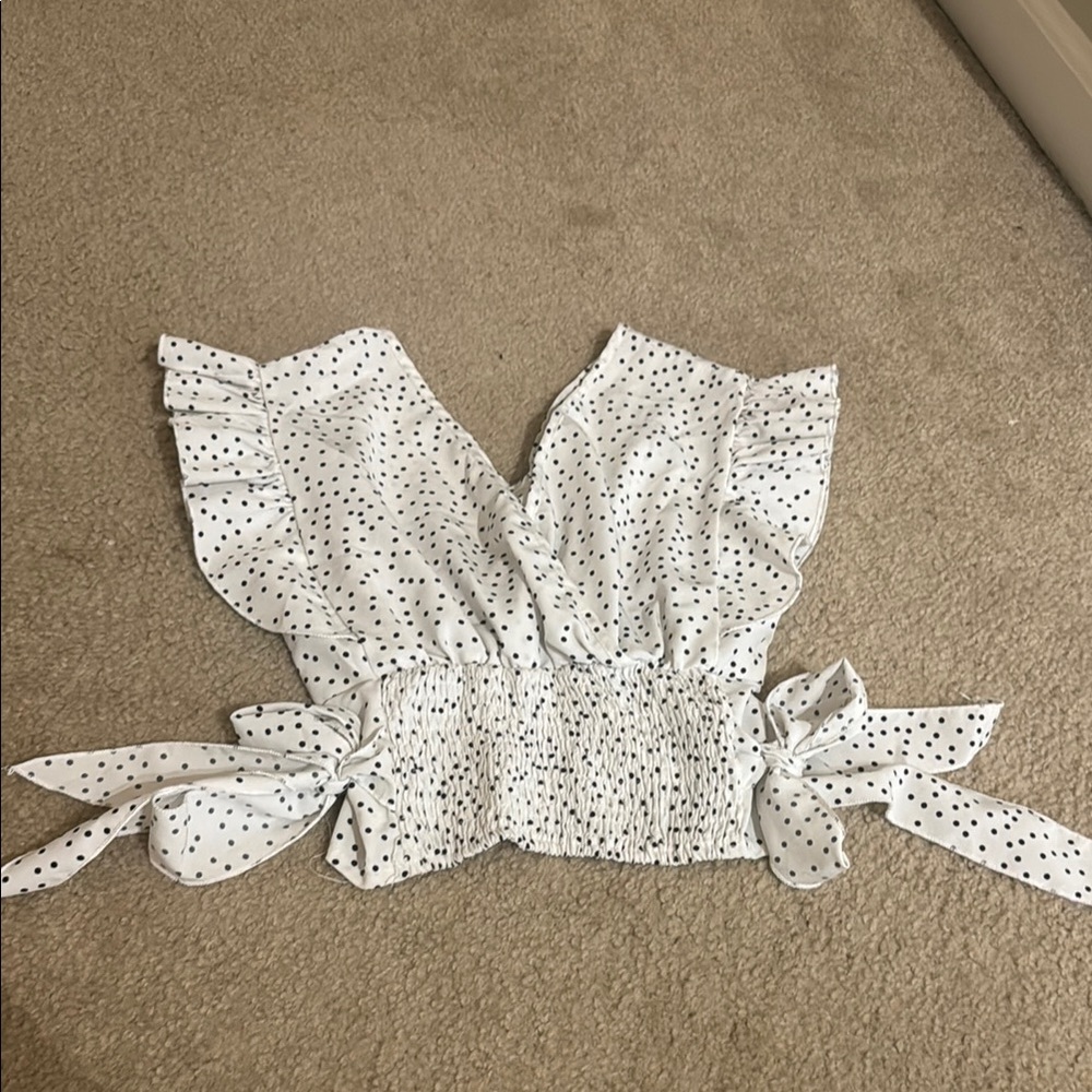 SHEIN White and Black Flutter Sleeve Crop Blouse